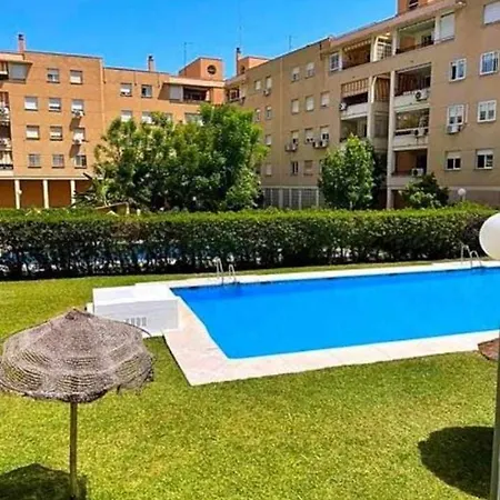 Piso En Zona Teatinos By Centric Apartment *